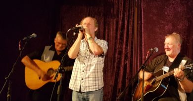 Red Dog Acoustic Duo with Terry Casey