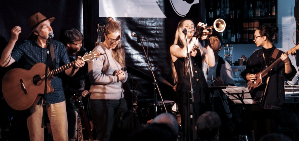 wooden box band