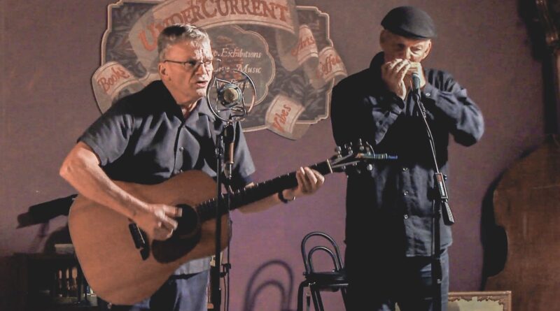 Neil Billington (harmonica) and Dave Murphy (acoustic guitar)